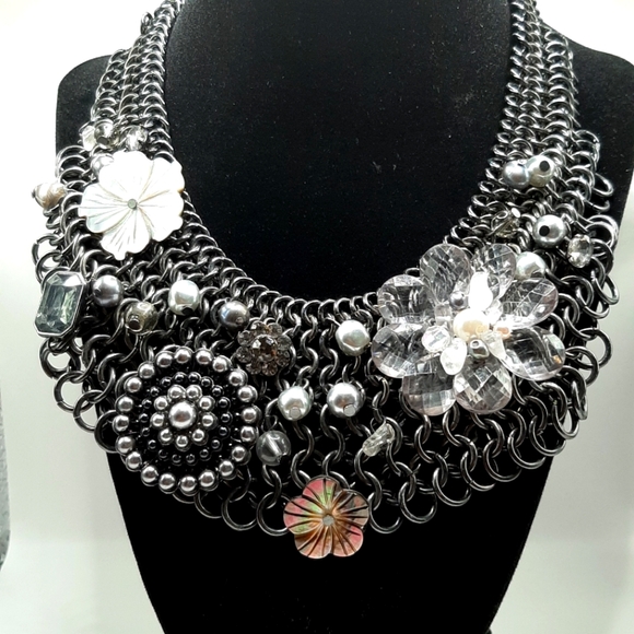 Beaded Bib Necklace - Picture 1 of 4
